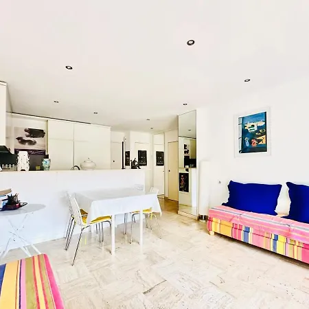 Apartment Le Piccasso - Terrasse - Centre - Classe 3* Cannes