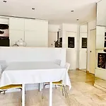 Le Piccasso - Terrasse - Centre - Classe 3* Appartement *
